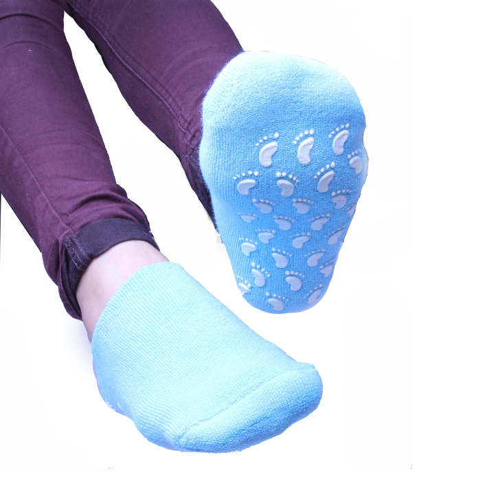 Best Moisturizing Gel Socks for Dry, Cracked Feet and Heels
